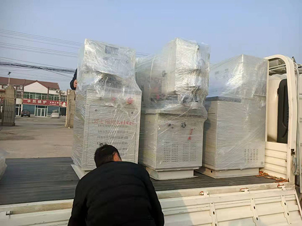 泰山海特牌F6L912機(jī)油泵試驗(yàn)臺(tái)、噴油泵試驗(yàn)臺(tái)等設(shè)備同時(shí)發(fā)貨